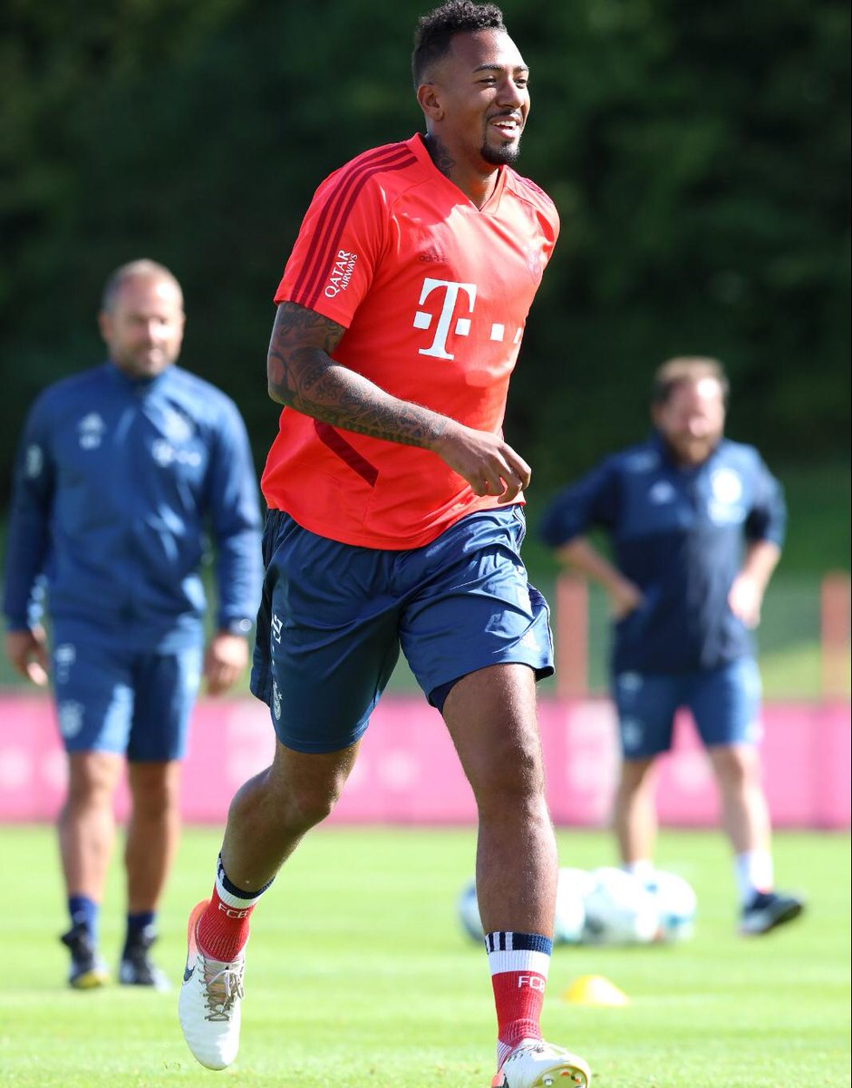 JeromeBoateng's tweet photo. Whatever you do, do it with passion &amp; joy.
#blessed #neverforgettosmile 🙏🏽 @FCBayern https://t.co/dG8vppba0p