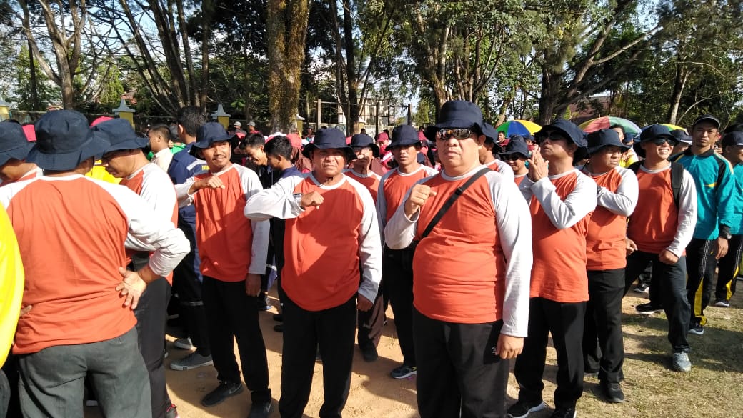 NgapakOrion's tweet photo. Kekompakan ketua RT Kelurahan Madurejo dalam rangkaian hari jadi kobar ke 60
#60thkobar
#pakrtgerakjalan
#kelurahanmadurejo https://t.co/1h6eGArhtM