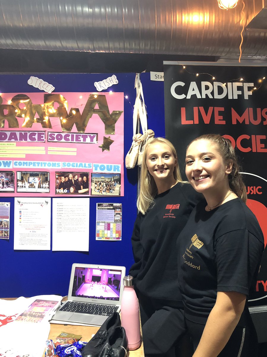 We’ve been busy Broadway bees over the past few days! We had a wonderful day at the Societies Fair yesterday and have met some fab freshers today at the Heath Fair! Thank you to everyone who’s come to say hello to us 🕺🏻❤️