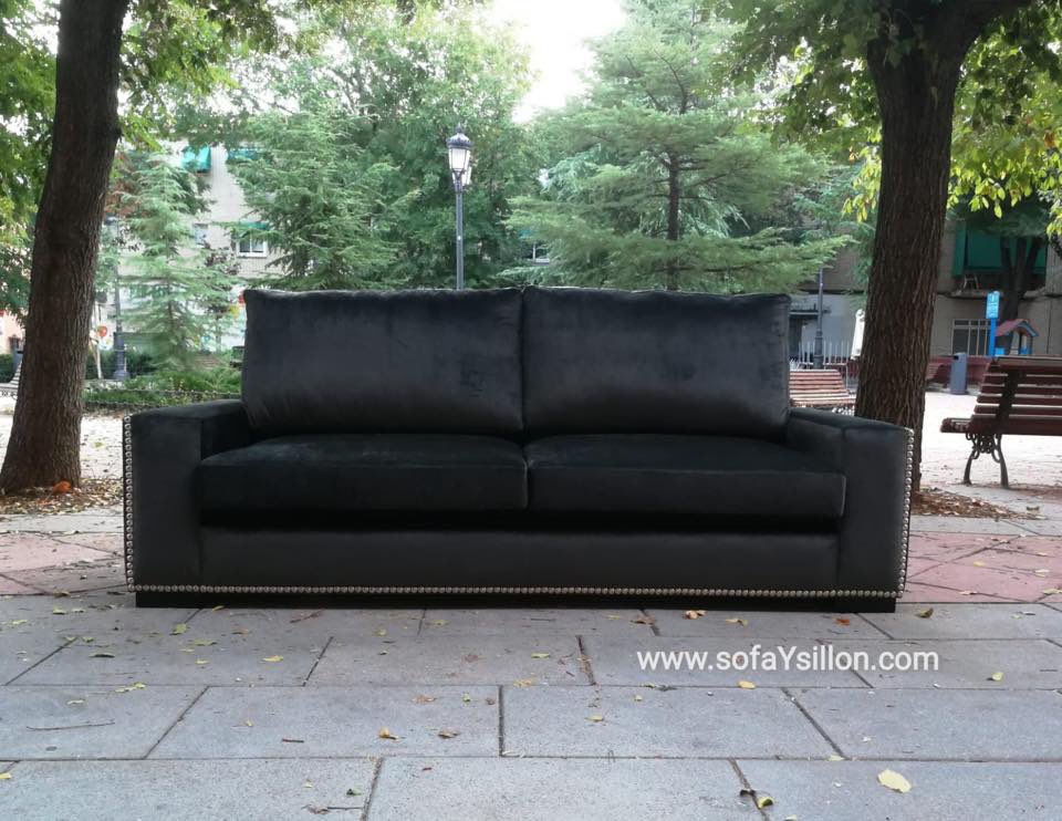 SofaySillon's tweet image. ¡Nuestro SOFÁ modelo Buika luce espectacular!.
Visita nuestra tienda online, sofaysillon.com, o ven a conocernos y PERSONALÍZALO a tu gusto, terciopelo, tachuelas, distintos colores...
¡Como tu quieras!
#sofas #sofaspersonalizados #sofasonline