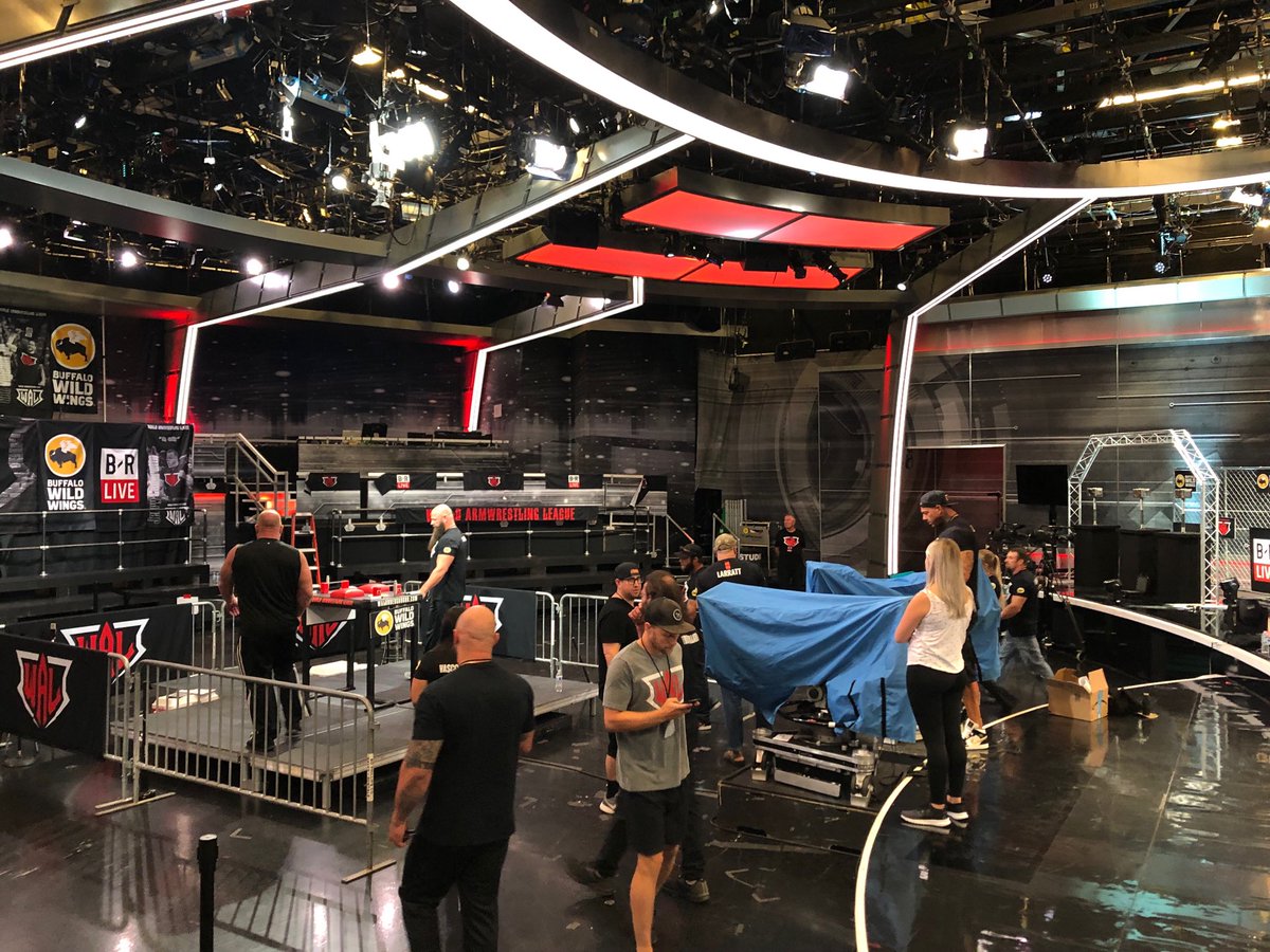 benholdenpxp's tweet photo. .⁦@WALUnderground⁩ is ready to roll tonight at 8 ET on ⁦@brlive⁩ from Turner Studios in Atlanta for #WAL506 !! On the call of it w/ #NeilPickup ⁦@JZFish⁩ &amp; ⁦@JustinRoberts⁩ 💯💪🏻💪🏻 https://t.co/Y5BzIYgcGn