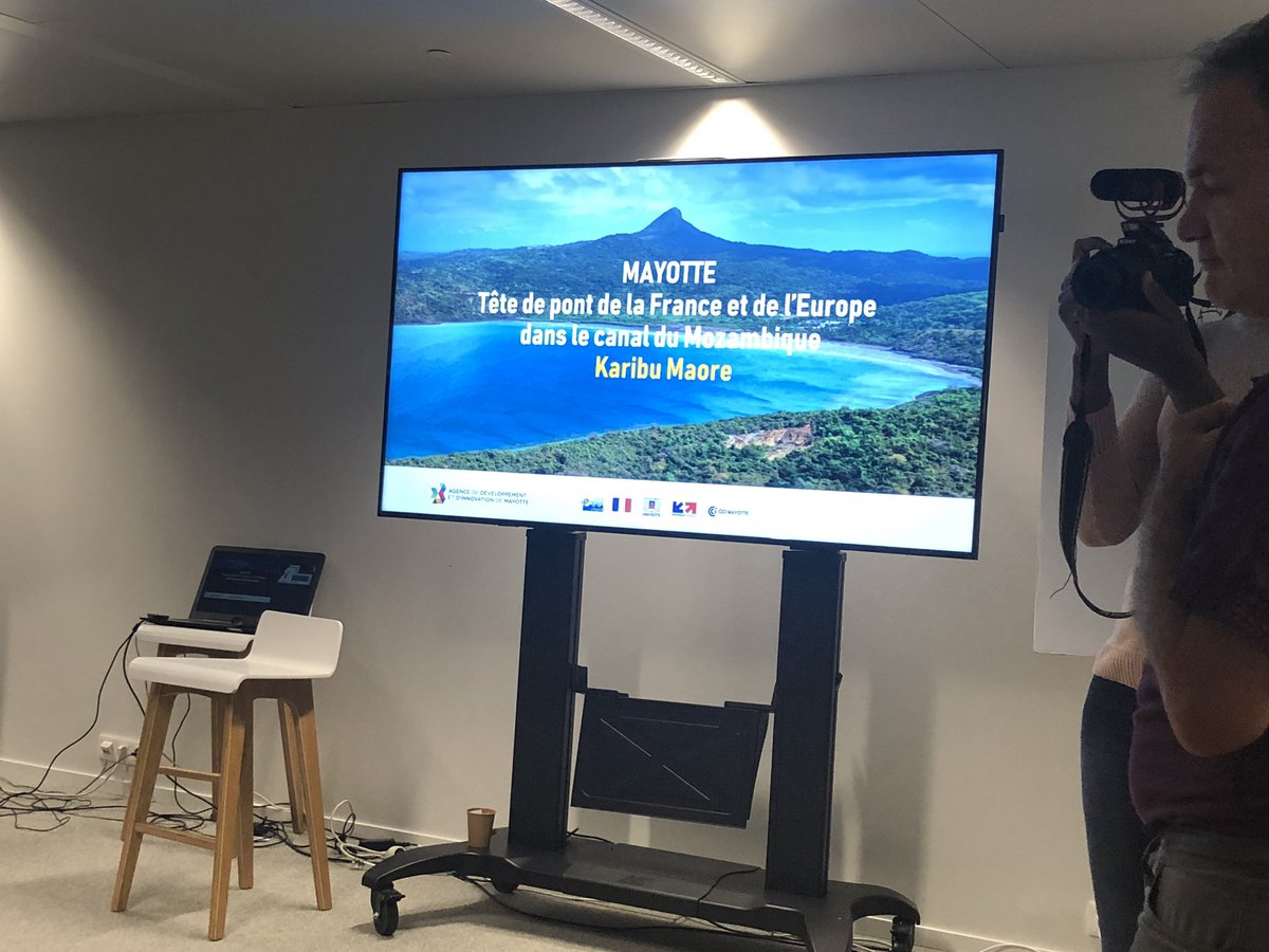 PhilippeJock's tweet photo. Hôtellerie, Santé , Économie Circulaire sont les 3 secteurs mis en avant à la rencontre # Invest in Mayotte à Station F organisée par @ADIM en partenariat avec @outremernetwork , dpt Mayotte,@ccimayotte https://t.co/k3YoIewcXk