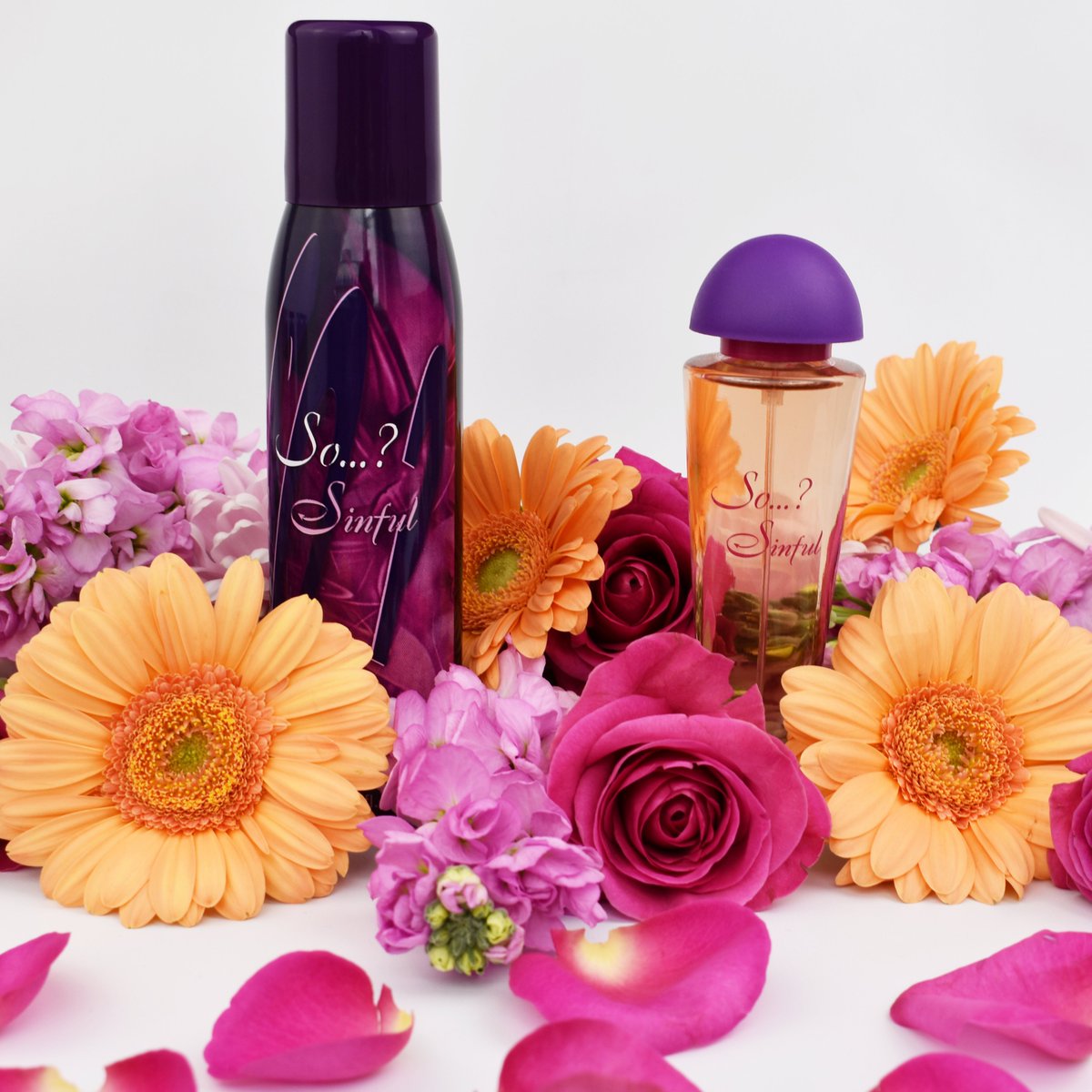 SoFragranceIE's tweet photo. Spice up your Wednesday evening with So...? Sinful EDP &amp; Body fragrance 💜 Available at pharmacies nationwide #SoIconic
.
.
.
#SoFragranceie #Fragrance #Perfume #flatlay #flatlayoftheday #flatlaystyle #beauty #beautyflatlay #ireland_daily #ireland_insta #ireland_gram https://t.co/pTvIup8Bcx