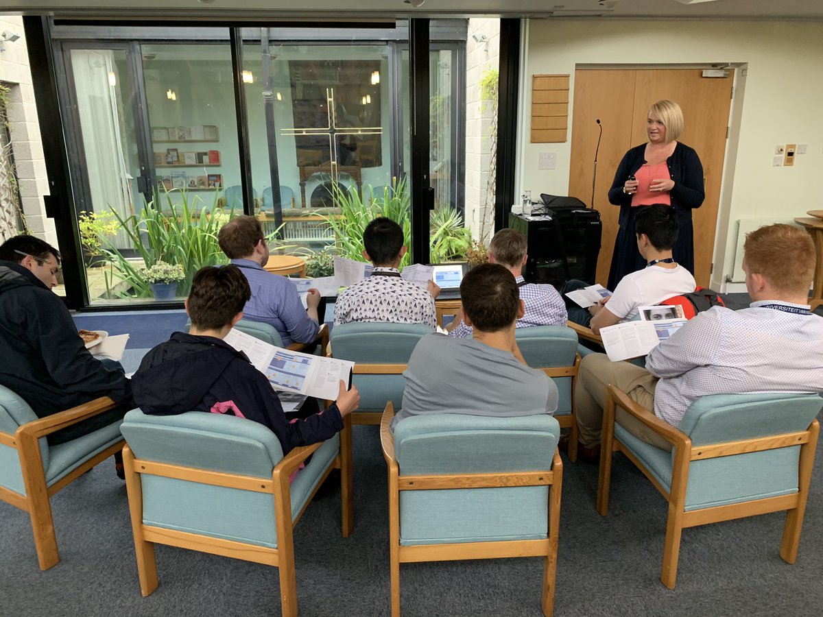 BMAHilaryR's tweet photo. Another day, another IT fail 🤦‍♀️ &amp; another Payslips &amp; Pensions session with a lovely group of FY1s in @NHSBorders . Back here tomorrow for @mededborders teaching session delivered by @BMAScotland Employment Adviser Nicola MacIsaac on essential info for Jnr Drs. #JnrDocRights https://t.co/XBoI97R0nz