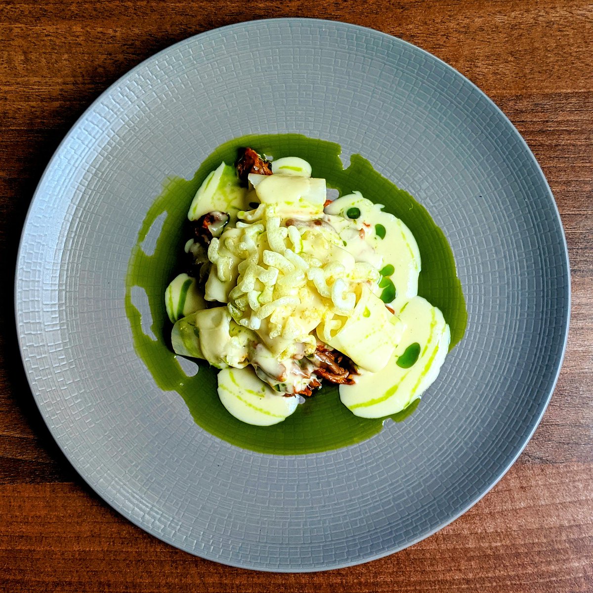 Smoked Oyster Mushroom - Celeriac - Cheddar - Truffle - Parsley

#vegetarian #newdish #independentbusiness #birmingham #supportlocal #booknow