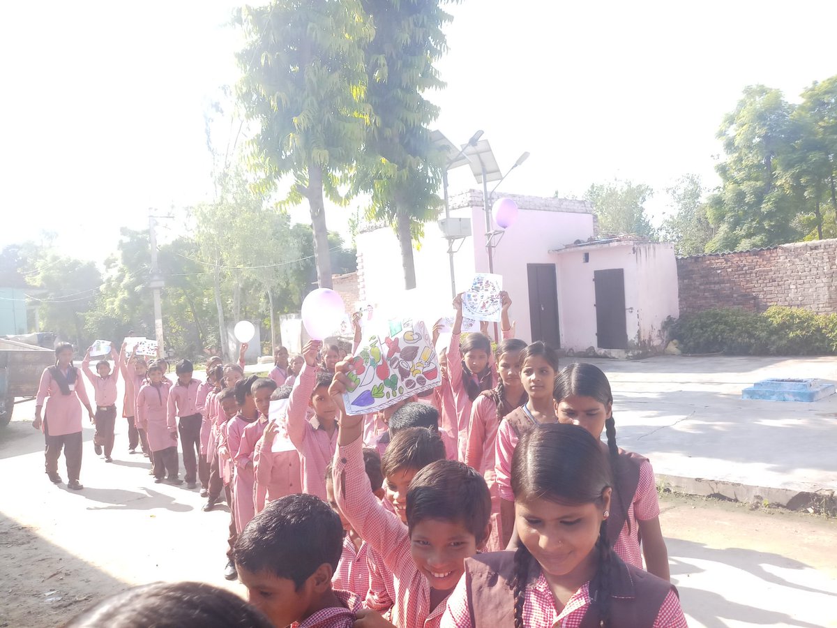 shalsun8's tweet photo. Communicable disease control awareness rally on Sept.5,2019.
Health is wealth 😊😊
@EducationMirror 
@BasicShikshaUP https://t.co/8hbicyf5yt