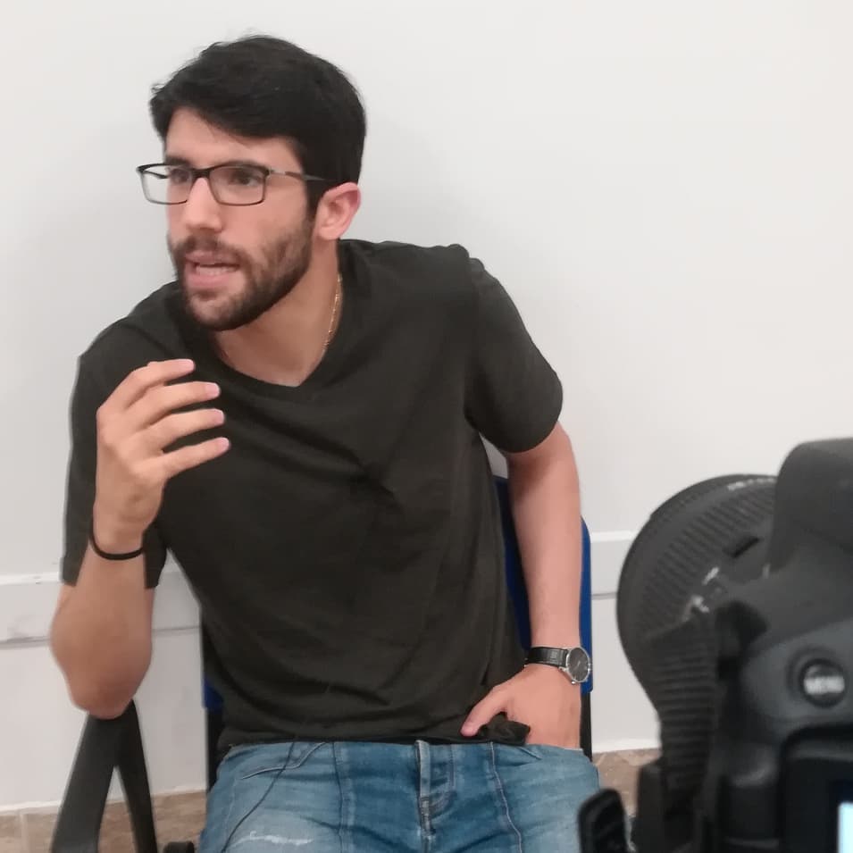 CulturSocialArt's tweet photo. Lui è Lorenzo Parrotto, attore, in scena al Teatro Cometa Off con 'Click Clock'. Lo abbiamo incontrato e fatto due chiacchiere davvero interessanti
#cultursocialart #csa #culturblogger #lorenzoparrotto #intervista #teatrocometaoff #clickclock #teatroroma #eventiaroma #giustizia https://t.co/KhPXgneBZE
