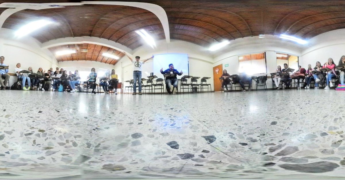 ThinkManizales's tweet photo. #Imagen360 🔄
🤘 Cuando tenemos la oportunidad de 🙋‍♂ compartir los conocimientos con estudiantes de 1 y 2 semestre 👨‍🏫 de #ComunicacionSocialyPeriodismo es un gran privilegio poder retroalimentarnos y compartir experiencias. 
#UniversidadCatólicaLuisAmigó #Nikon #Keymission360 https://t.co/NxKEsFfFvE