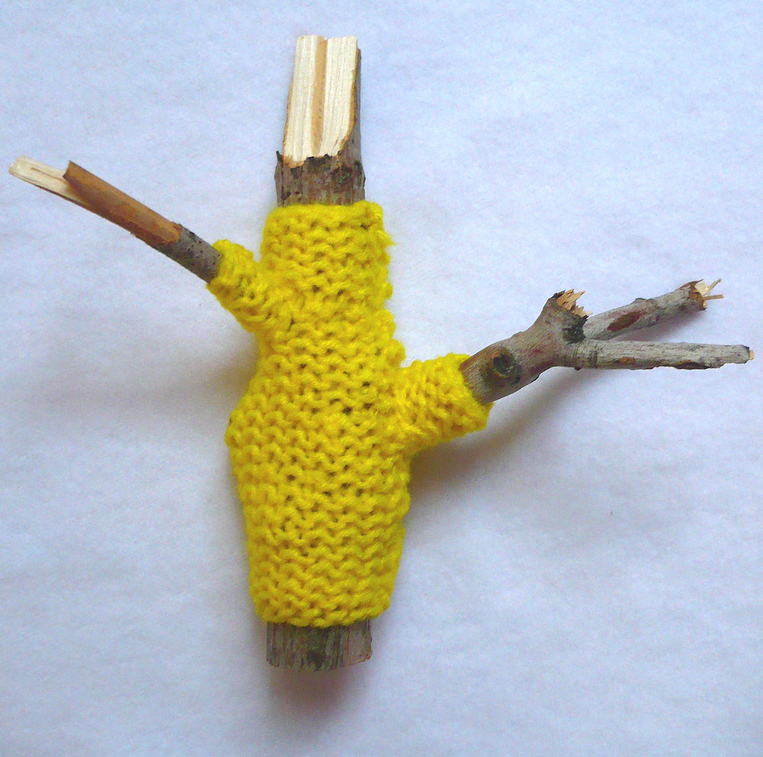 knithacker's tweet photo. FREE PATTERN: This Is How You Knit 'Human Warmth' ๐ https://t.co/NVrZuqwLRU #knitting #freepattern #treesweater #yarnbomb https://t.co/z2iS1p5uT8