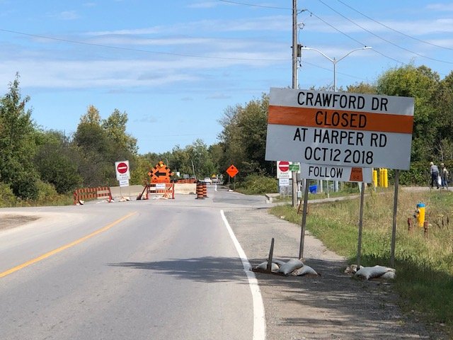tbarrie42's tweet photo. Crawford Drive, once a very busy route out of the Major Bennett Industrial Park, has been closed for one year. Is there a reason?@CityPtbo @kimzippel @LesleyParnell @PtboExaminer @PtboThisWeek https://t.co/oCtYK4Hebe