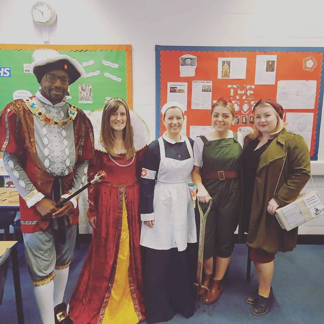 soahistory's tweet photo. Team history are ready for open evening 2019!... @ShireOakAcademy #History #shireoakacademy https://t.co/lKUFqYq8qK