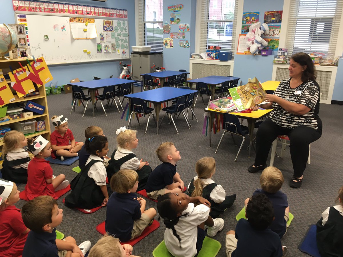 AcademyPreK's tweet photo. Today we had a visit from Ms. Alice, a librarian from Kathryn Linnenman library. We listened to five different stories and voted for our favorite story at the end. Cookiesaurus Rex was the winner! Thank you @YourAnswerPlace for this fun opportunity! 📚 @ash1818 https://t.co/DKoJ5e70sM