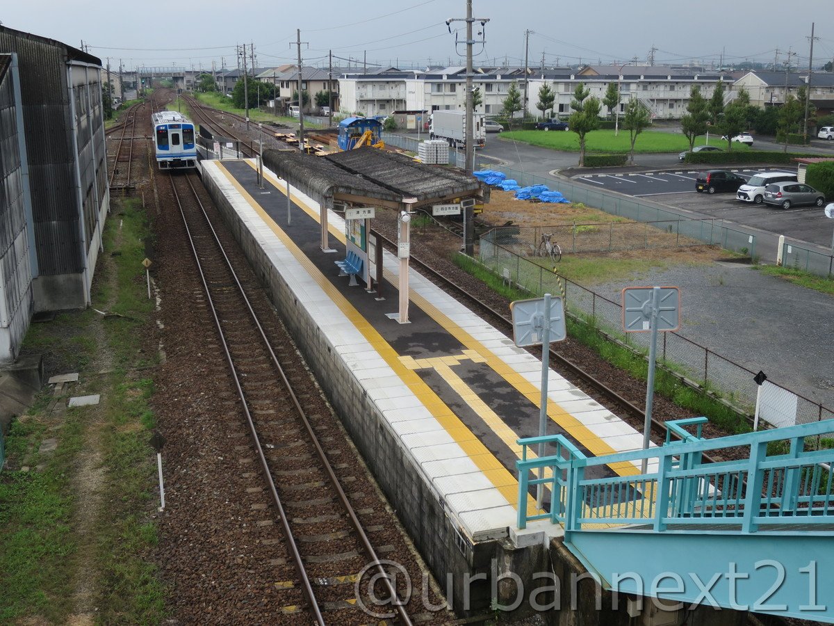 アーバンn 伊勢鉄道玉垣駅のホームが削られ スロープが設置されました バリアフリー対応の一貫のように思えますが 安全報告書によれば完了したのは18年度とのことです