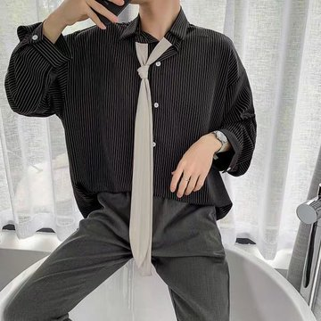 mooncomb09shop's tweet photo. 롱 타이 셔츠 예약판매!

베이직한 스프라이트 면 셔츠에 긴 타이가 매력적인 디자인이예요! 타이형태로도 리본 형태로도 묶을 수 있는 점에서 다양한 스타일링 추구가 가능하고 사이즈도 무려 5XL까지!

마감날👉9월 30일
가격👉27500원
상세사항 👉https://t.co/osKTxcuQCv https://t.co/KrAAfnvIvw