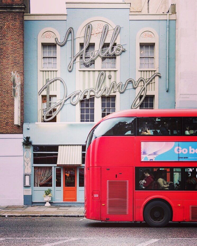 HelloDarlingLDN's tweet photo. Name a more iconic London duo?! 🇬🇧
⠀⠀⠀⠀⠀⠀⠀⠀⠀
Shoutout to @prettylittlelondon for the fab pic and post about their visit to Hello Darling ♥️ 
⠀⠀⠀⠀⠀⠀⠀⠀⠀
#hellodarling #waterloo #london #lifestyle #facade #interiors #interiordesign #design #lifestyle #hiddenlondon https://t.co/Ef7cLeQ487
