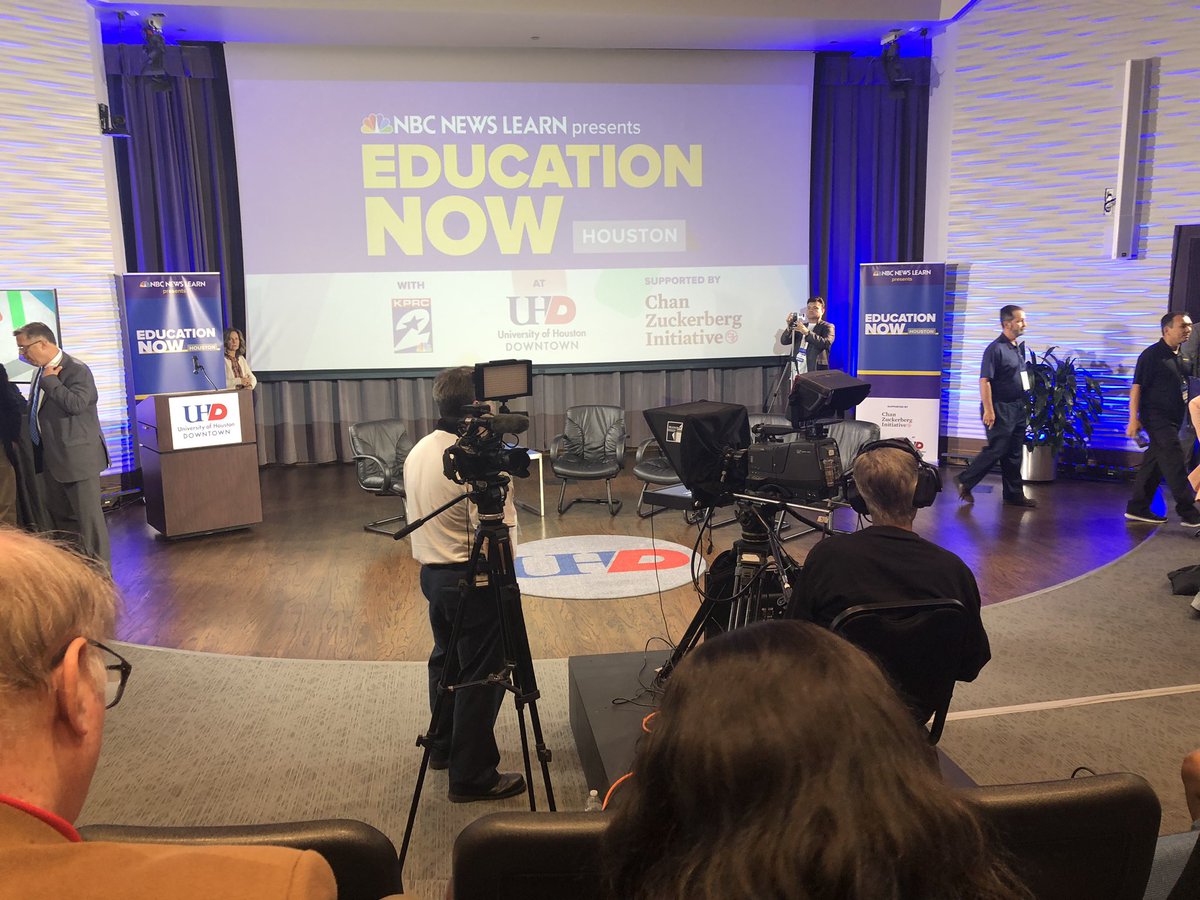 ShelbyCalabrese's tweet photo. Education Now💙 #learnhouston #hisdempowers @HISDEastArea @HISDFACE @ChanZuckerberg @KPRC2 @NBCNewsLearn https://t.co/QqQTsaaWVl