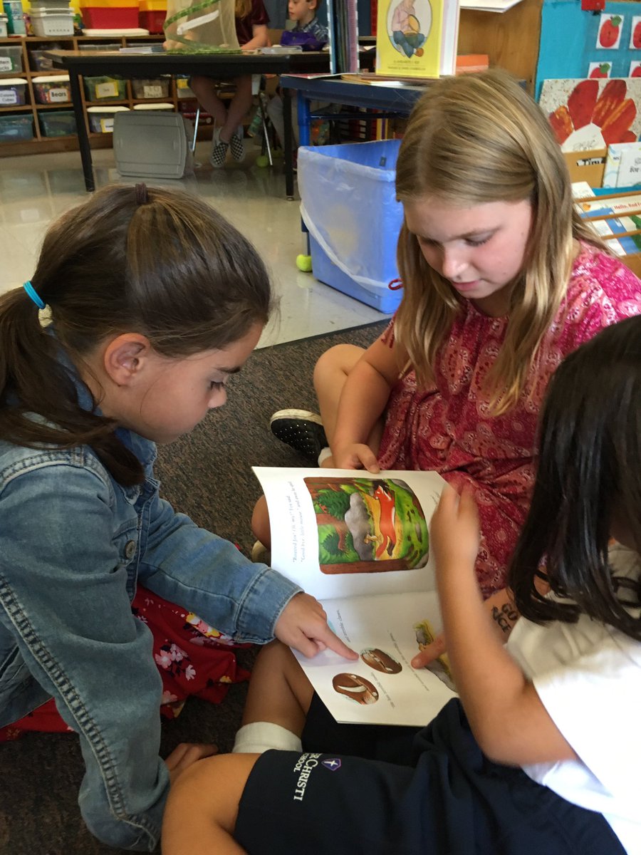 MCS3VT's tweet image. Kindergarten Reading Buddies-a positive relationship for everyone @MCS3VT@MaterChristiVT  #readingisfun #collaboartion #caring