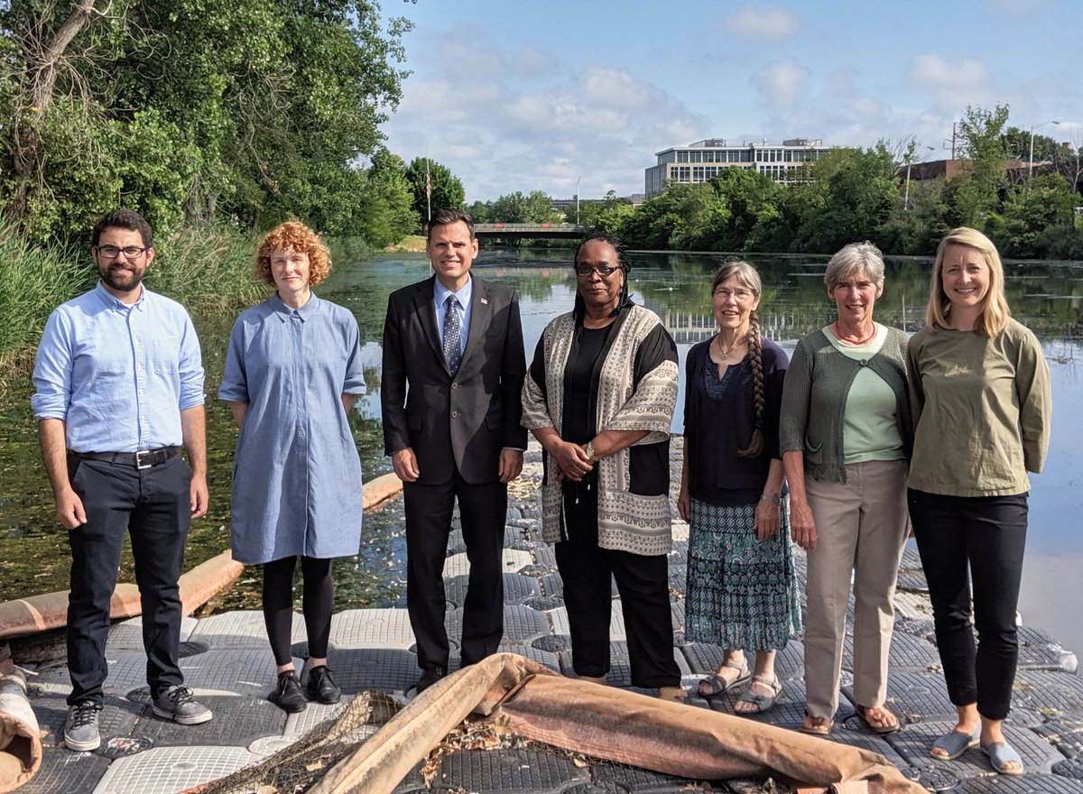 MITLCAU's tweet photo. #MaldenWorks is the winner of the 2019 Norman B. Leventhal City Prize. They bring together a coalition of community leaders, environmental advocates, and government stakeholders in action around a new experimental resilience project in @TheCityofMalden  https://t.co/mZYGL4Vwj5 https://t.co/CXxmpPdjhW