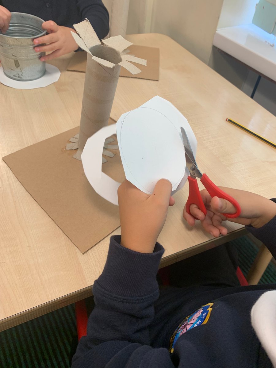 CriggStJames's tweet image. Class 1/2 have started their lighthouses today. Ask them all about Mr Grinling and his lighthouse and the work they're doing! And watch out for the lighthouse update next week #dtproject #mrgrinling #thelighthousekeeper #bringingbookstolife