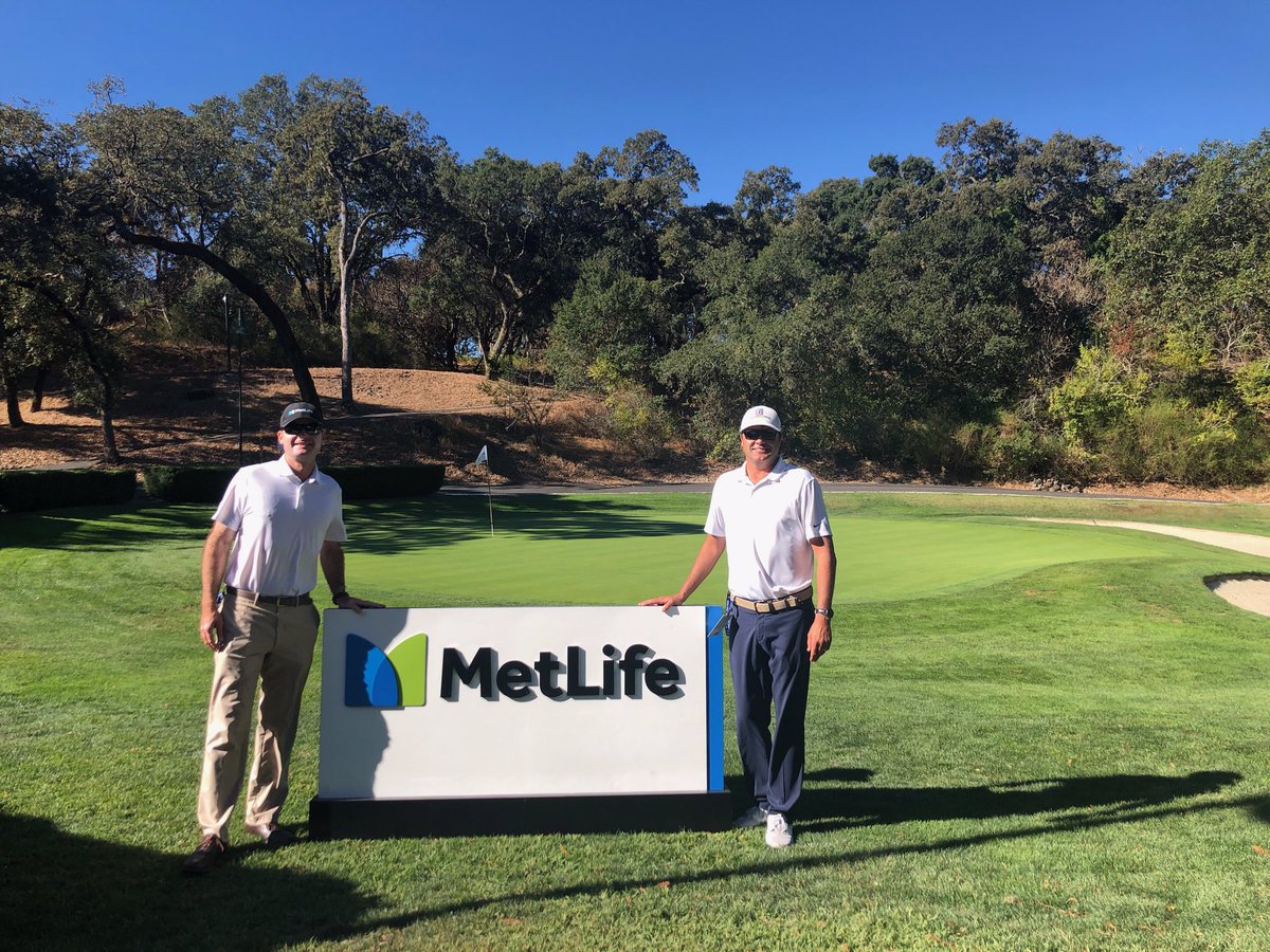 TOURPerfCenter's tweet photo. Our instructors @JDempsey_TPC and @ALanahanGolf had an amazing time in Napa @SafewayOpen @MetLife ⛳️🏌️‍♂️🏻 @PGATOUR #tourperformancecenter #golf #pgatour #napavalley #golfinstructor https://t.co/jW8bPkbQv7