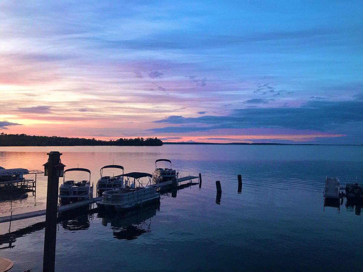 SBellDC's tweet photo. No view like a summer lake view. https://t.co/fh0IVcZgpB