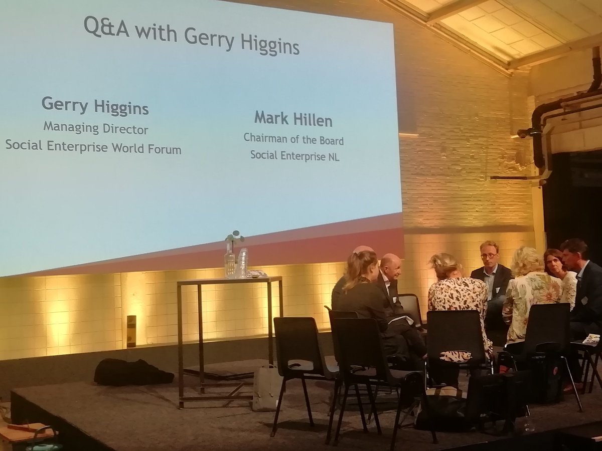 SocEntNL's tweet photo. Intieme en persoonlijk Q&A sessie met #gerryhiggins @CommEnterprise. Ideeën en ervaringen worden uitgewisseld met impactmakers van Nederland. #SEoverheidscongres #impact #socialenterprise #sociaalondernemen https://t.co/e4dTmM3tID