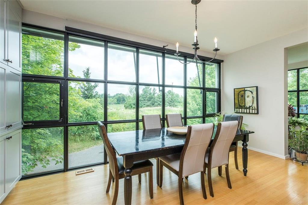 Blending indoor and outdoor living, this #serene &amp; airy home provides optimal privacy. bit.ly/2l90AQM #EVAmericas