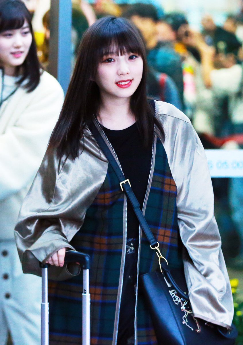 Twitter 上的 坂の下の力持ち 与田ちゃんって私服もいいよね 全部私服かは 分からんけど 乃木坂46 与田祐希 T Co Zi9nvcofg5 Twitter