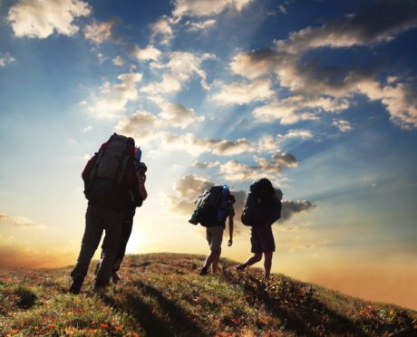 IPFHorg's tweet photo. #HumpDay foot health tip: Now that fall is officially here, it's the perfect time for hiking and backpacking! We have the information you need for taking care of your feet while pursuing this enjoyable but demanding activity. https://t.co/WpqXSpuzrI https://t.co/wqQVQ5ETSd