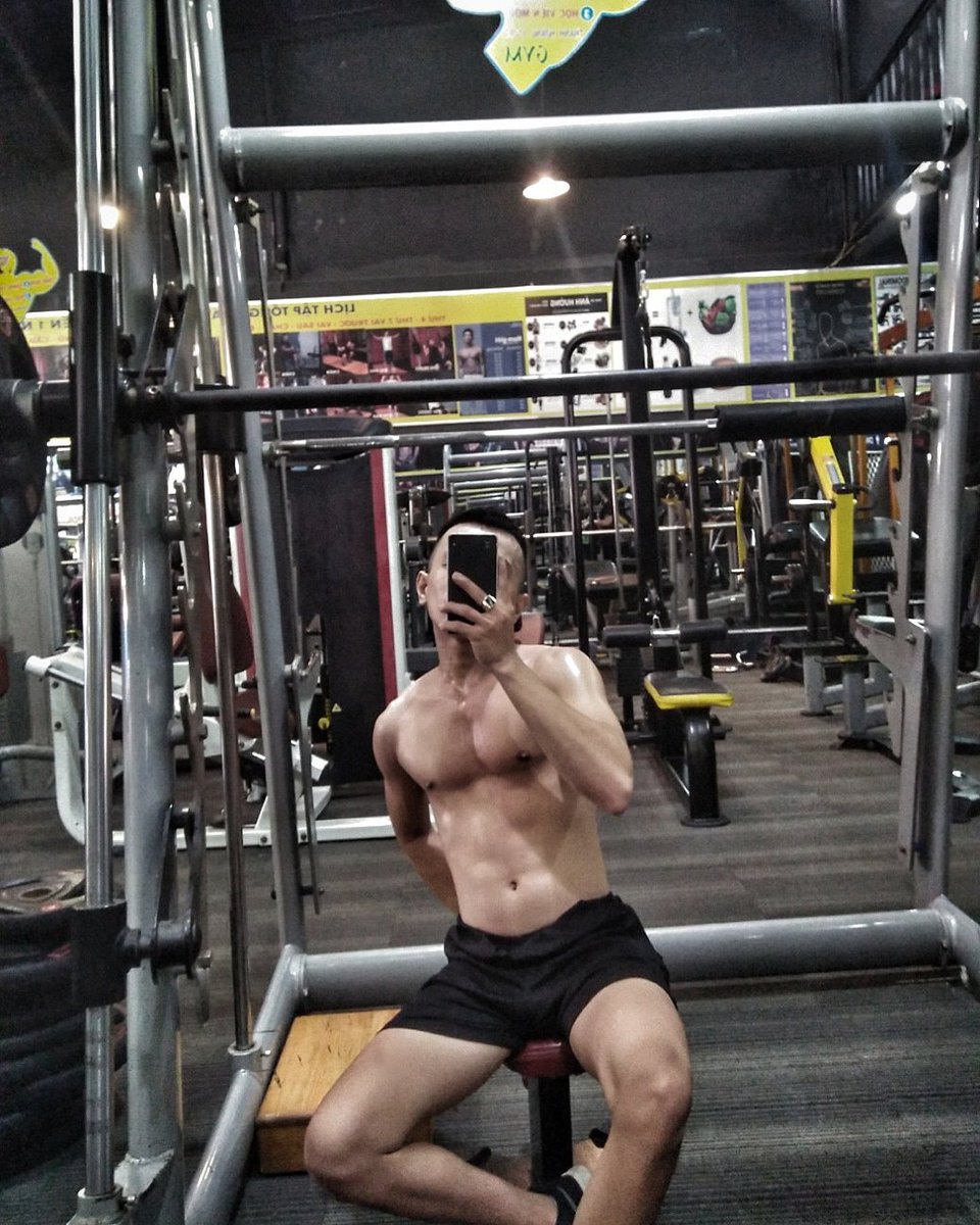 LmNhtHo6's tweet photo. Gym..... https://t.co/UEgWsEfg4v