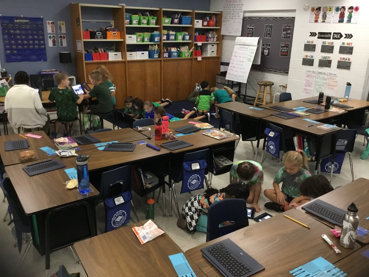 Emily David tweet media