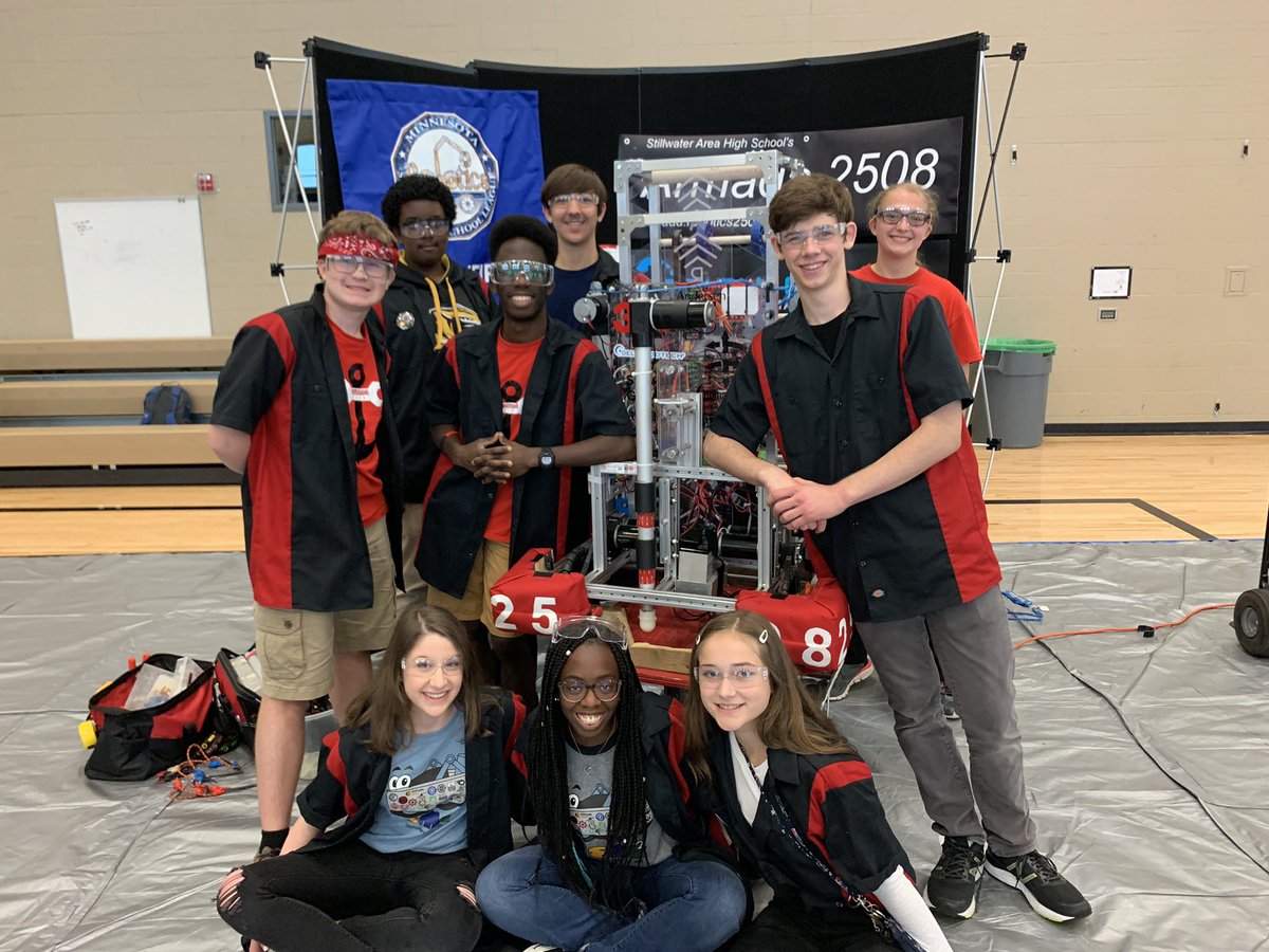 Some of the team that made it to EMCC this weekend! #deepspace #omgrobots #frc2508