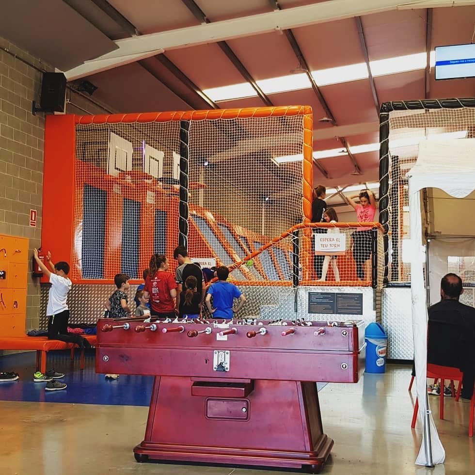 BagesSalting's tweet photo. Vine a Saltar i a Volar amb nosaltres! Tenim tota mena de snacks i refrescos perquè puguis recuperar totes les teves energies! 🚀🚀🚀 #santfruitosdebages #manresa #parkour #bages #salting #saltaivola #saltimbanqui #saltingbages https://t.co/NNqkGP6y9M