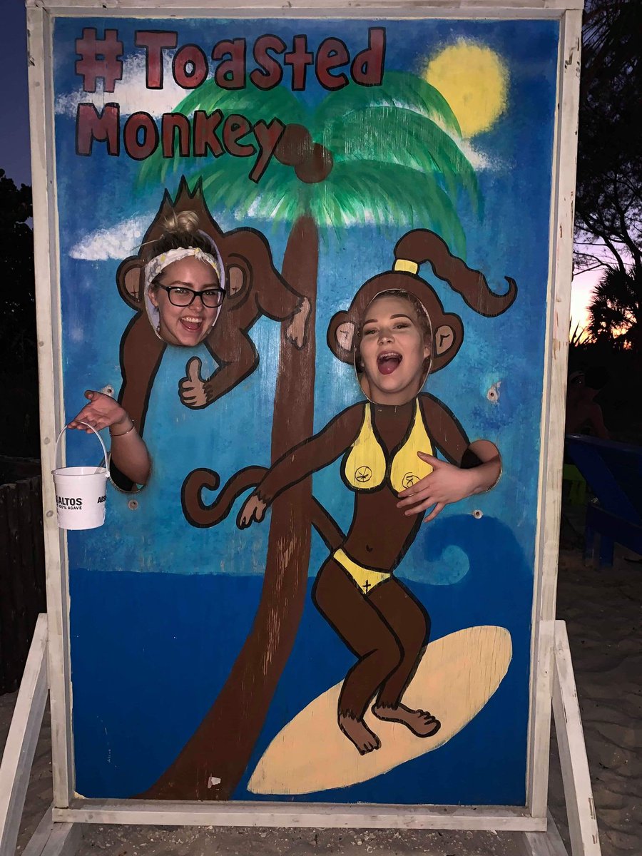 SamAbell2's tweet photo. #ToastedMonkey 10/10 my new favorite beach bar https://t.co/D3jP71MirC