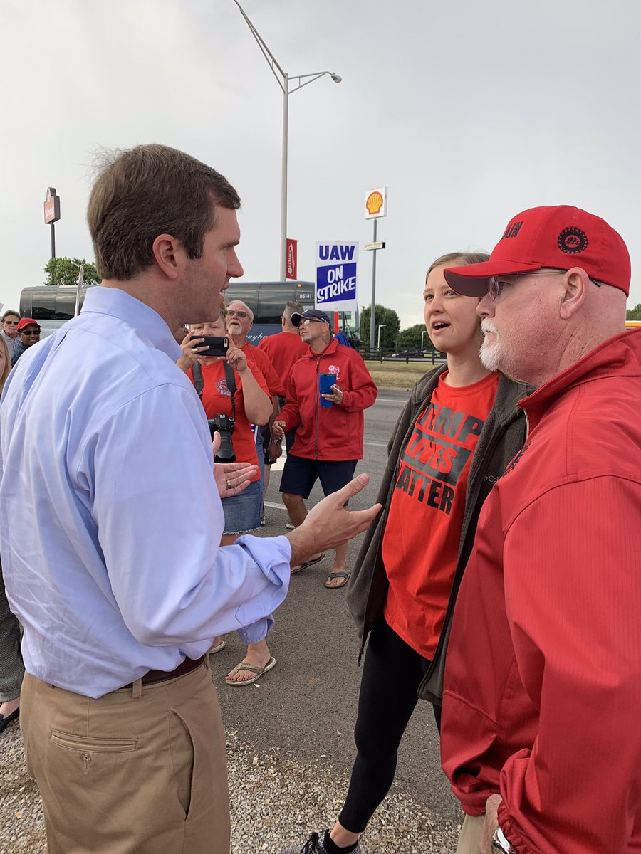 Patrick_Klein20's tweet photo. @AndyBeshearKY took some time today to stand with picketers @2164uaw and meet several of our members including me and @coachkb3   Thanks to our members that came out today! @UAW #UAWStrike https://t.co/Zqd2nnZxgw