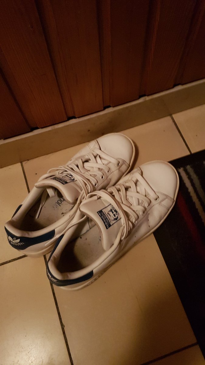 Huh986's tweet photo. A little fun with someone's stan smith :) #gay #cumonsneaker #fetish #stansmith #twink #boy https://t.co/jklrsJQqBP