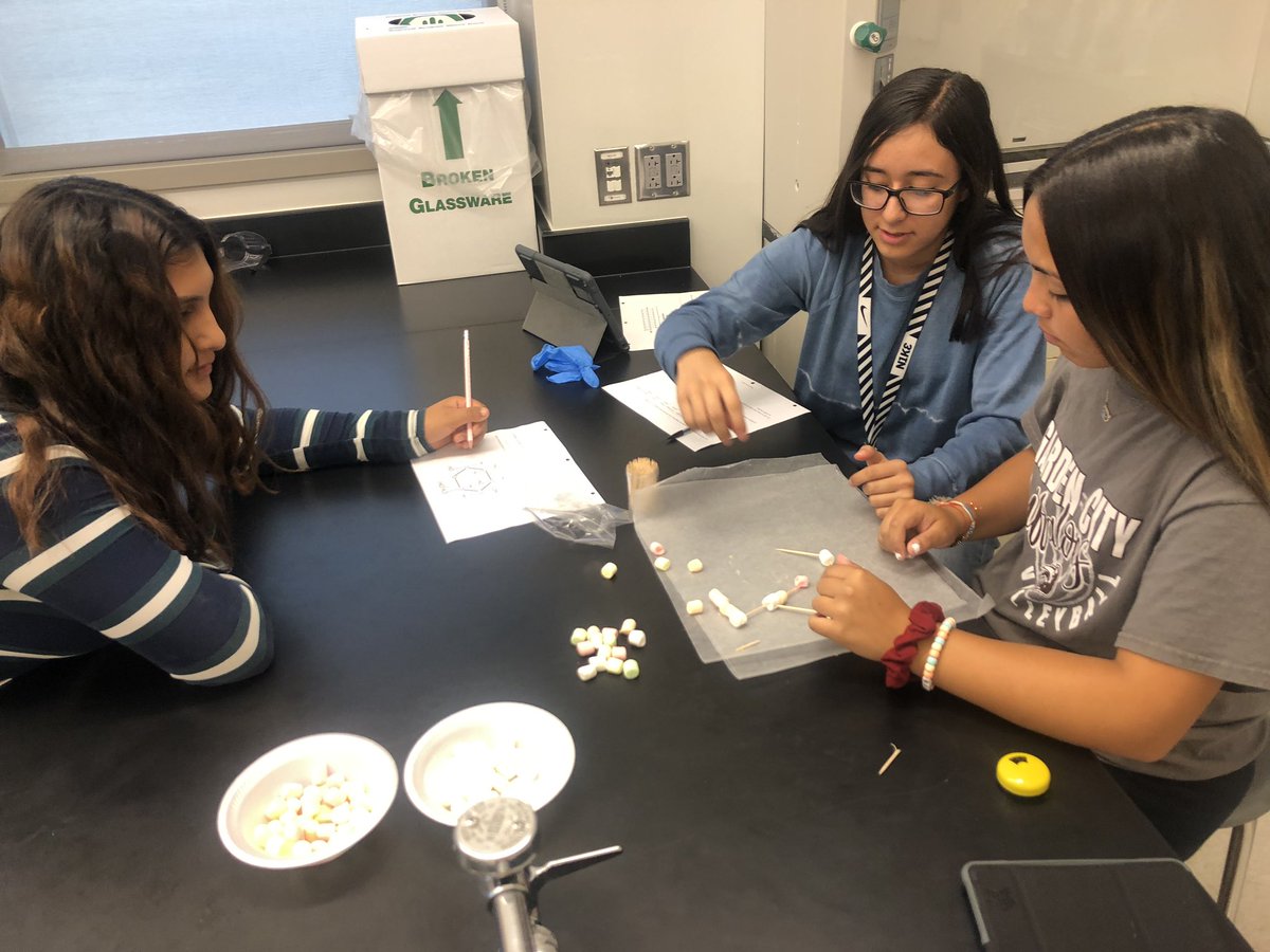 Miss Deschaine’s freshman students are making marshmallow monomers today!!! #gcbuffpride #iteachgc <a href="/GCHSbuffs/">GCHS</a>