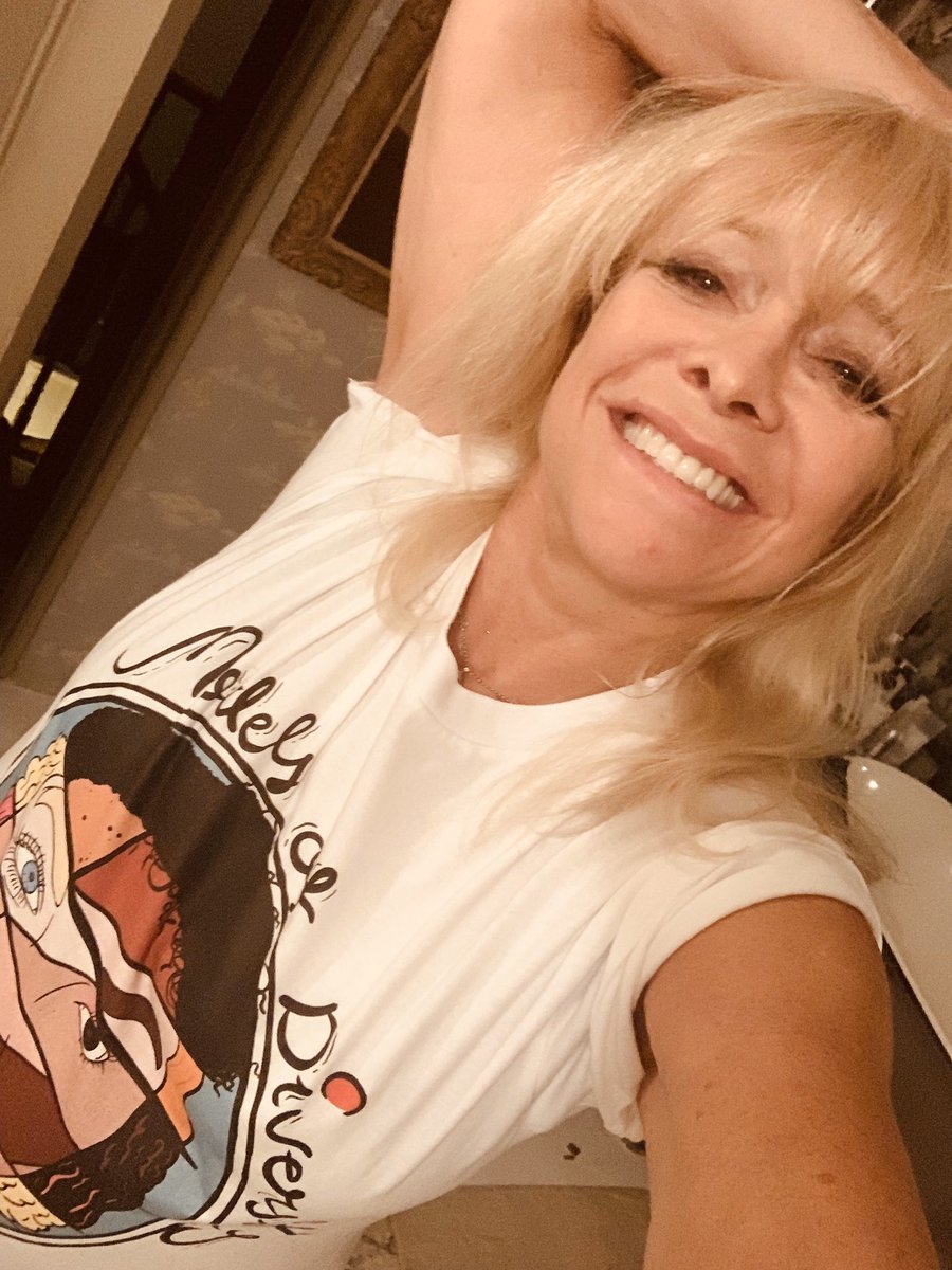 ModsOfDiversity's tweet photo. The amazing @JoWoodOfficial wearing her Diversi-Tee 🙌 we are always so grateful for Jo’s continued support to our charity 💕 https://t.co/ylRatpTzc0