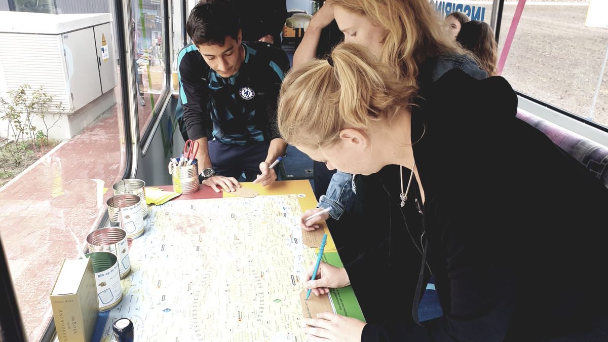 Waardevolle 1e Rit van de VIPbus - lijn 2030 dankzij bevlogen passagiers van ⁦<a href="/StartblokE/">Startblok Elzenhagen</a>⁩ en #SDGActionDay. Blikken op de Toekomst worden in actie omgezet dankzij de nieuwe kennismakingen. Stay tuned via ⁦<a href="/ToerMee/">ToerMee</a>⁩ voor vervolg en nieuwe haltes.
