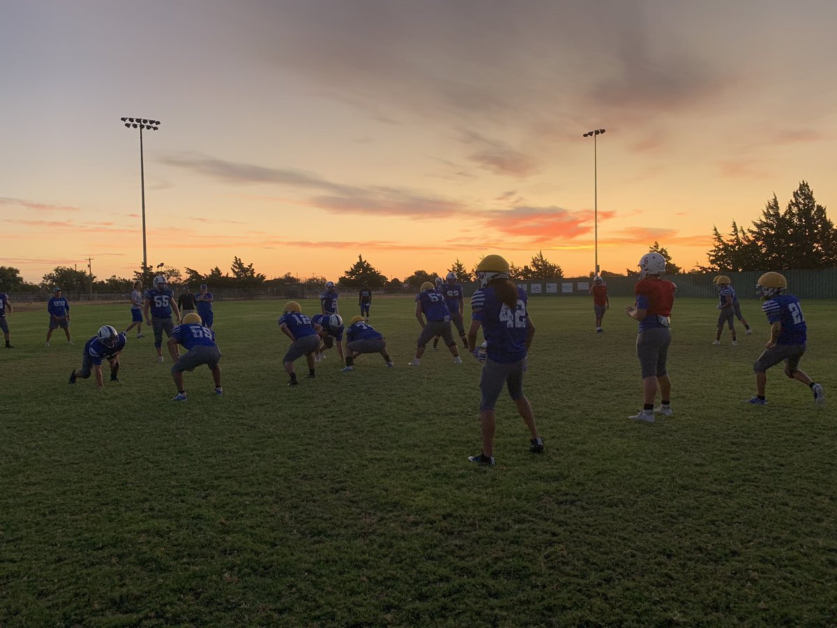 sa_lakeviewHS's tweet photo. #ChiefFootball up early getting ready for this weeks game against Llano! #NorthSidePride #WeTheNorth https://t.co/fYh6BwYeda