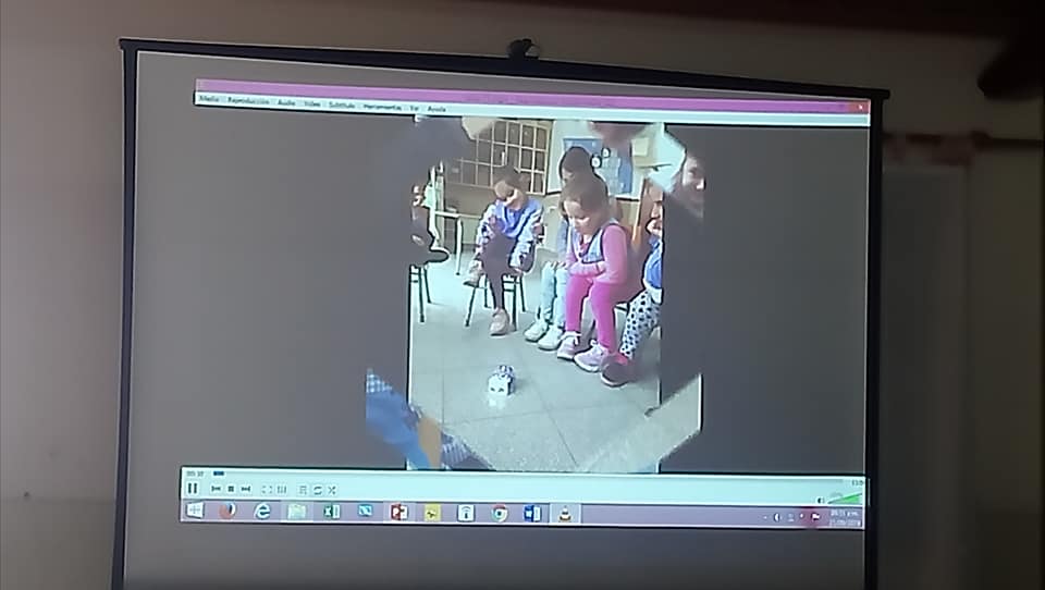 CIIESanCayetano's tweet photo. Último encuentro "Imaginar y crear con Scratch. Nivel 1" Compartimos experiencias de la actividad de ida y vuelta. Muy ricos los aportes! Felicitaciones!!! @marilepel16 @equipocoordciie @BAeducacion https://t.co/5ImOzLxvjU