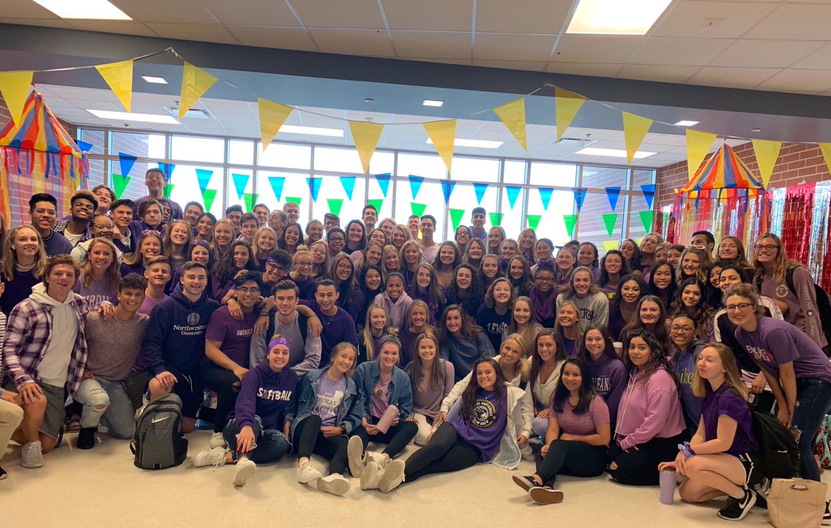 LCHSnews's tweet photo. All for you Dawn!💜 
The senior class purple out! #classof2020 https://t.co/Me8fHMyEug