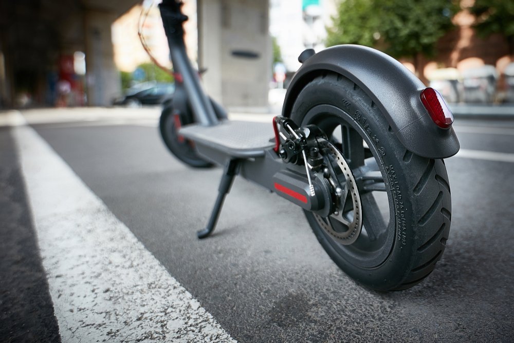 Cfdp_Assurances's tweet photo. Vélos, trottinettes électriques: quelle réglementation? Retrouver des éléments de réponse ici => https://t.co/1hAclPMWPX https://t.co/TWrq4Sng1Z