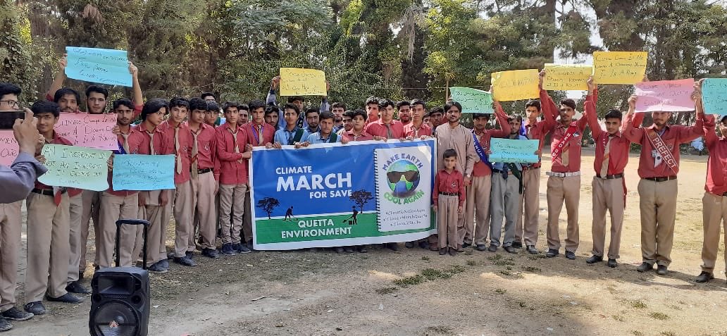 ClimateActionPk's tweet photo. Students from various schools in #Quetta, Balochistan, kept the climate action momentum going! They know their future is at stake & they must join the global fight against climate change to save their planet!
#ClimateMarchPakistan https://t.co/cuvTNy8Rw5