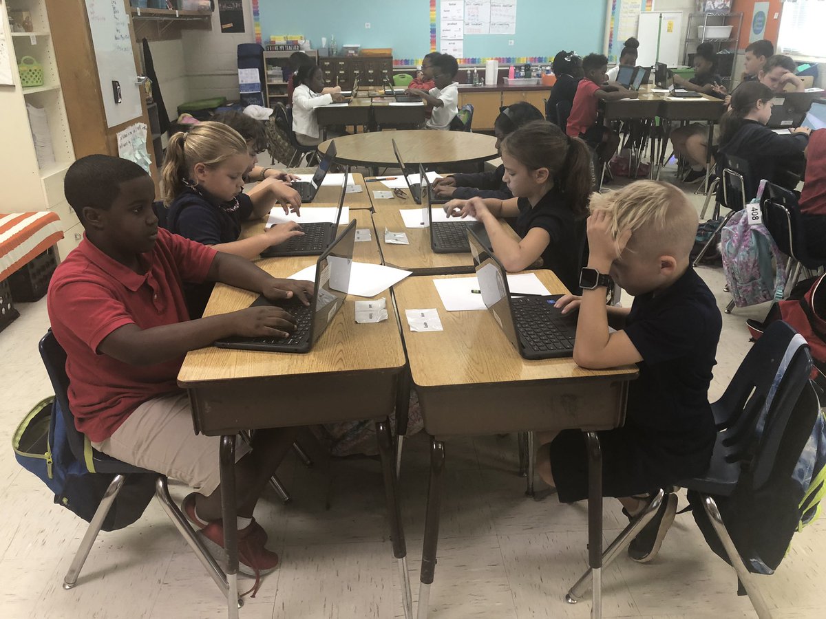 Third grade students are using CANVAS to answer a math constructed response. <a href="/Everett_A_/">A Everett</a> <a href="/DrFish_ncts/">Jo Anna Fish</a> <a href="/KC_Hutch/">Dr. Kasey Clements-Hutchinson</a>