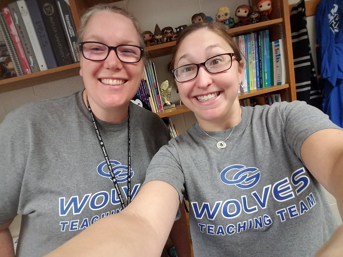 MG_fromAtoZ's tweet photo. Twinning today with Mrs. Schieferdecker! #cgwolves #mgsoars https://t.co/96QuiOthPg