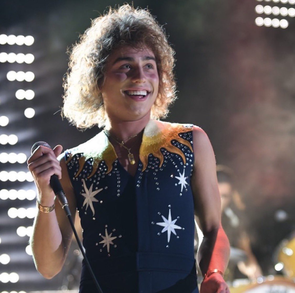 RedRocksCO's tweet photo. That feeling when you sell out both nights of your first ever #RedRocksCO appearances. Rock on, @GretaVanFleet!🤘🎸

📸: @DenverWestword &amp; @marktepsicphoto https://t.co/ky9YOy37ol