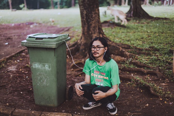 Mendengarkan dengan khusyuk segala omong kosong Fahri Hamzah. #MataNajwa