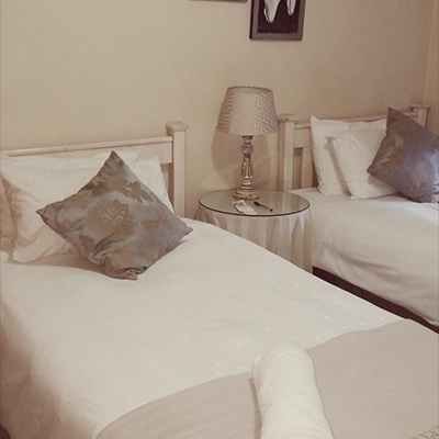 CPTnorth_'s tweet photo. Smithland Guest Apartments - Cape Town Self Catering 

29 Hans Strydom Street Parow North
Contact person: ARLENE BRINK
Call: +27 (0) 21 930 6127
Email: reservations@smithland.co.za
Smithland Guest Apartments  #accommodation #Selfcatering 

https://t.co/MWdeFRLg9a https://t.co/clcZSWKSCg
