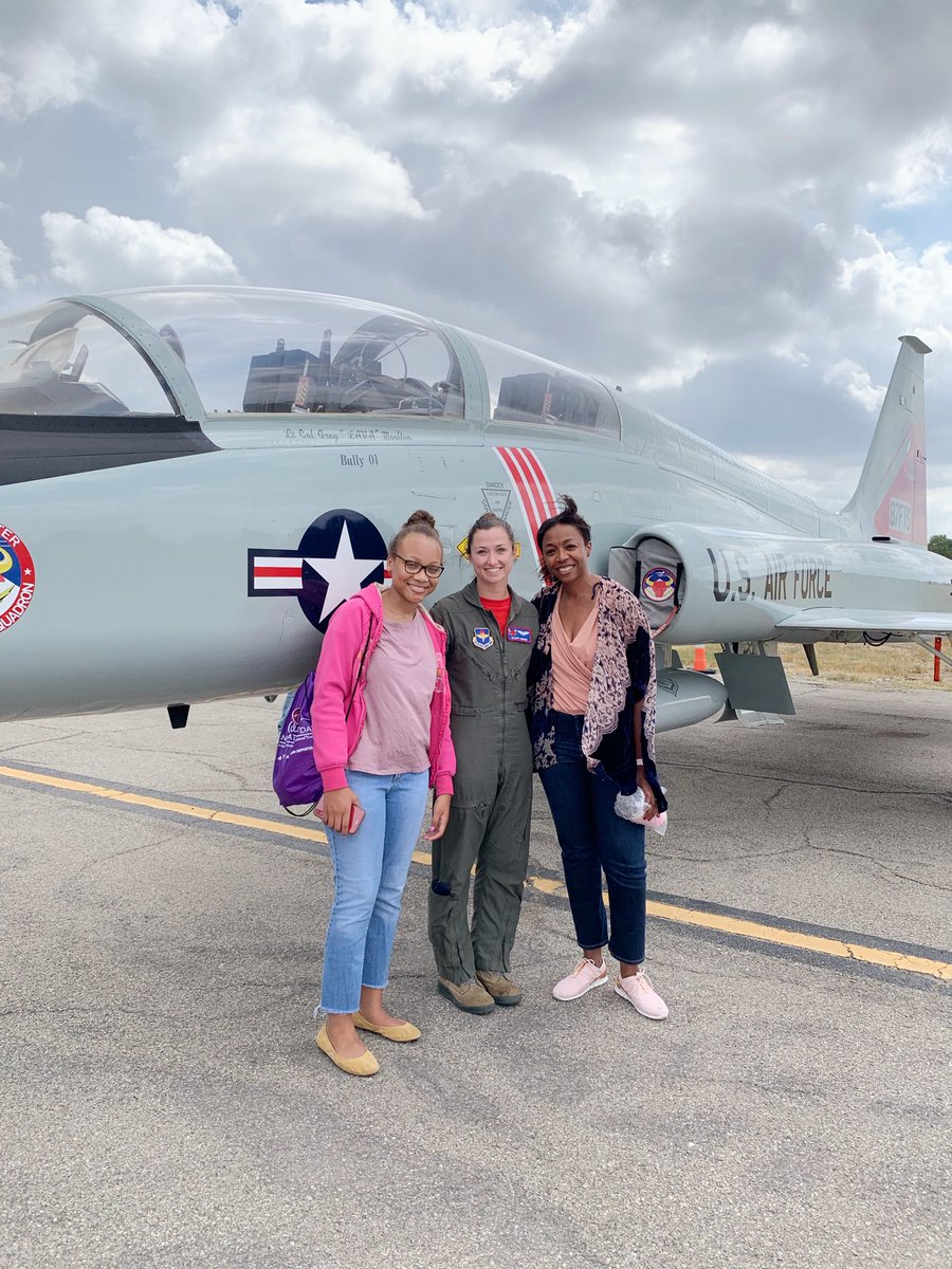 Rachel V. tweet media